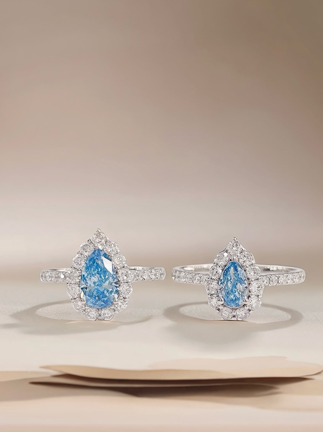 18K Gold Blue Lab Diamond Pear Cut Halo Ring