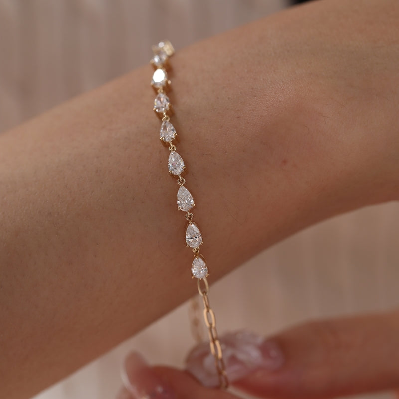 18K Yellow Gold 1.59ct Pear Cut Lab Diamond Tennis Bracelet