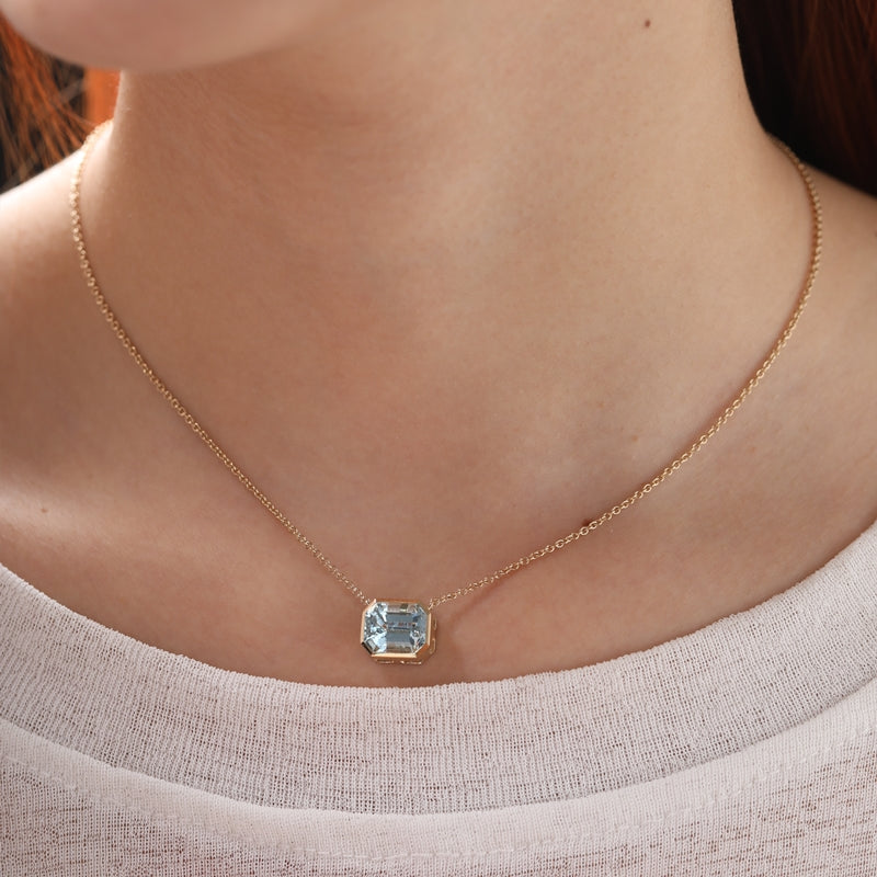 14K Yellow Gold 3.47ct Emerald-Cut Natural Aquamarine Necklace