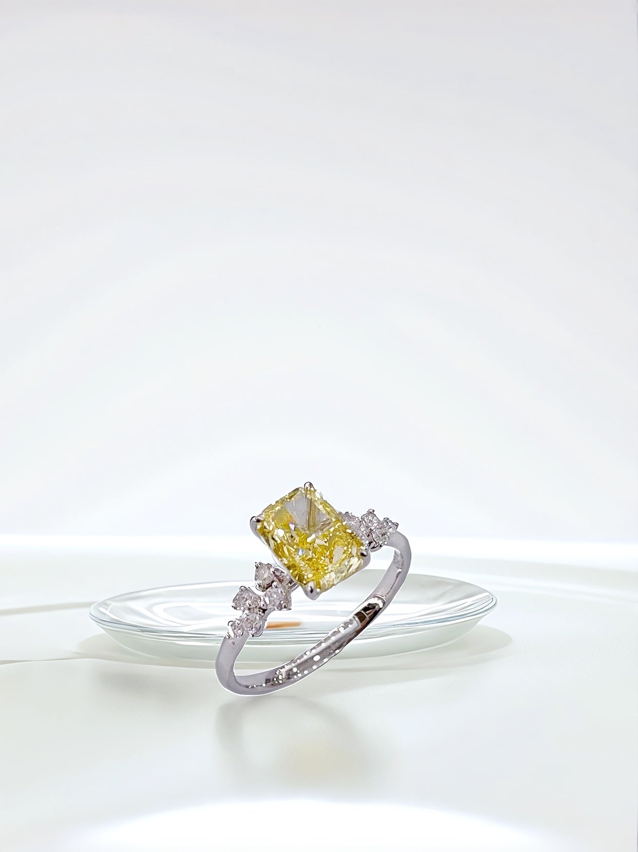 18K White Gold  Radiant Cut Yellow Lab Diamond Side stones Ring
