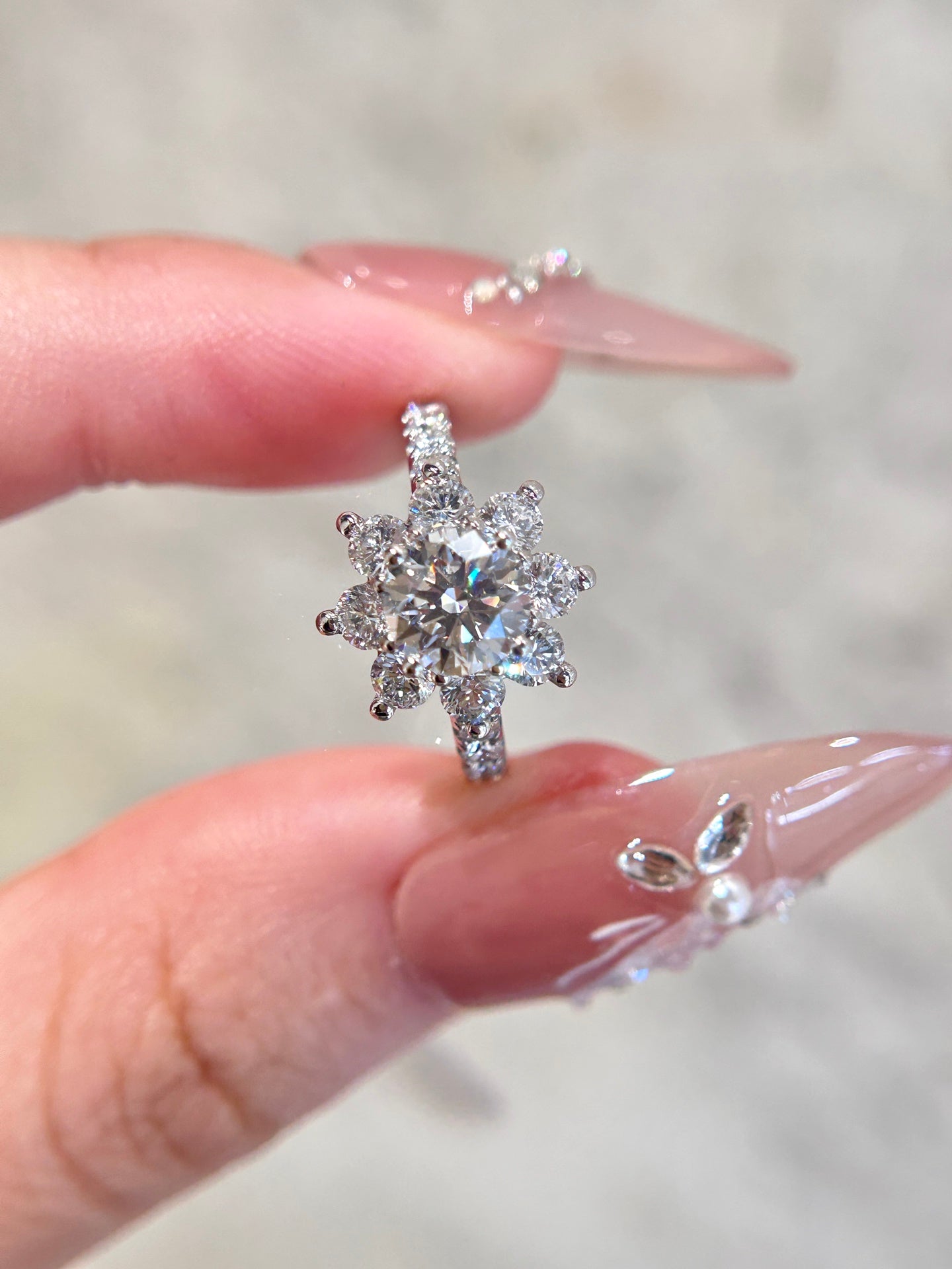 Pt950 Lab Diamond Sunflower Pave  Ring