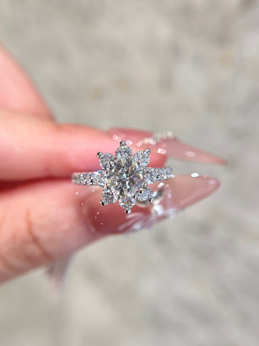 Pt950 Lab Diamond Sunflower Pave  Ring