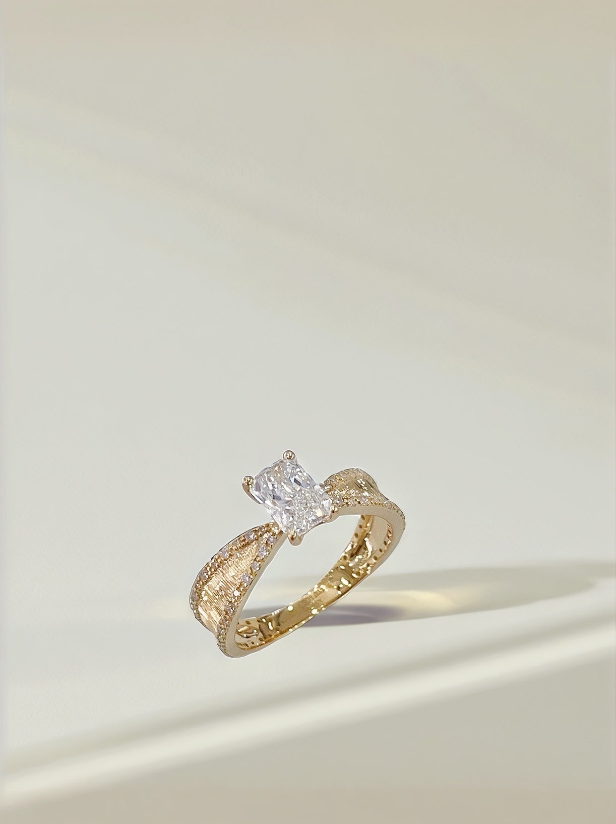 18K Gold White Lab Diamond Radiant Cut Brushed Vintage Ring