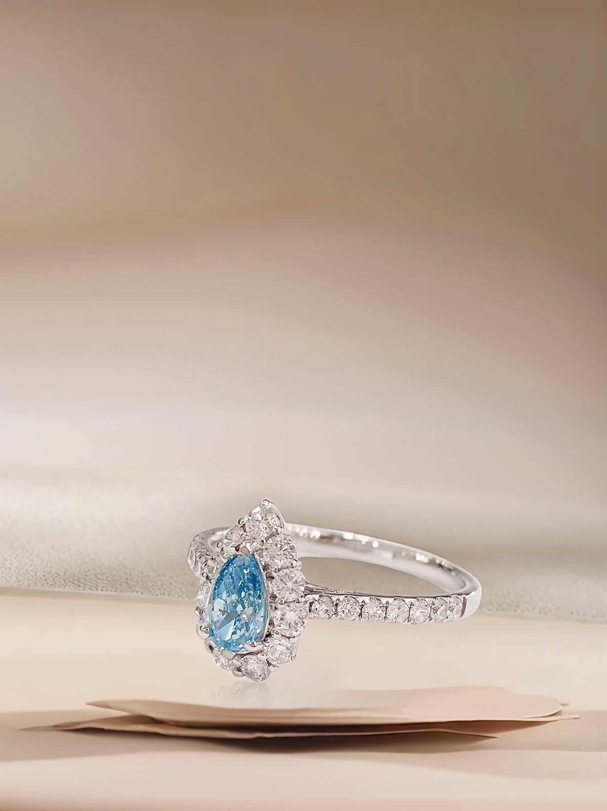 18K Gold Blue Lab Diamond Pear Cut Halo Ring