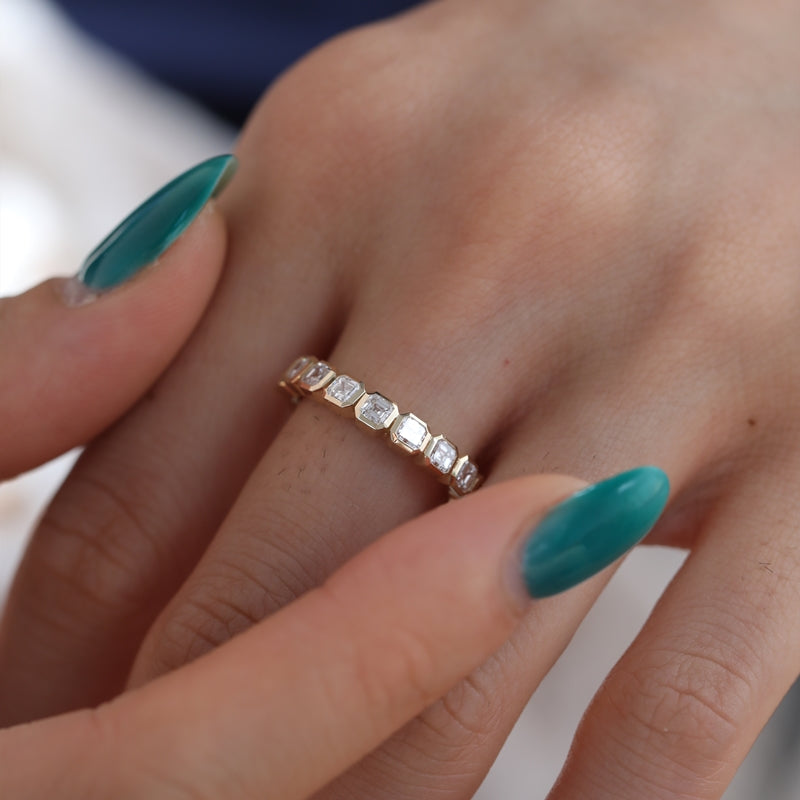 2.5mm Bezel-Set Asscher Cut Diamond Eternity Band