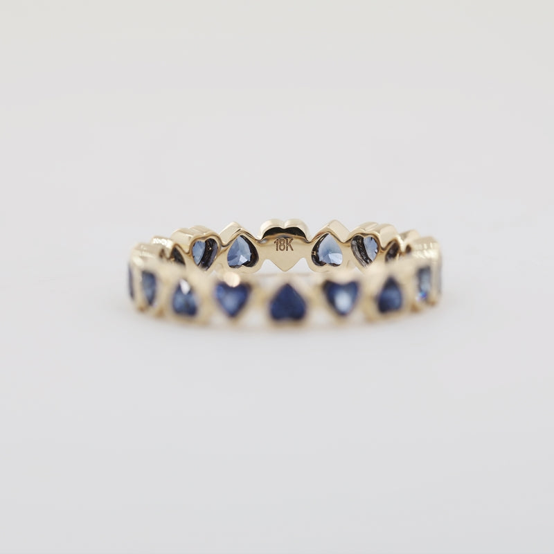 18K Yellow Gold 3*3mm Lab-Grown Cornflower Sapphire Heart Eternity Band