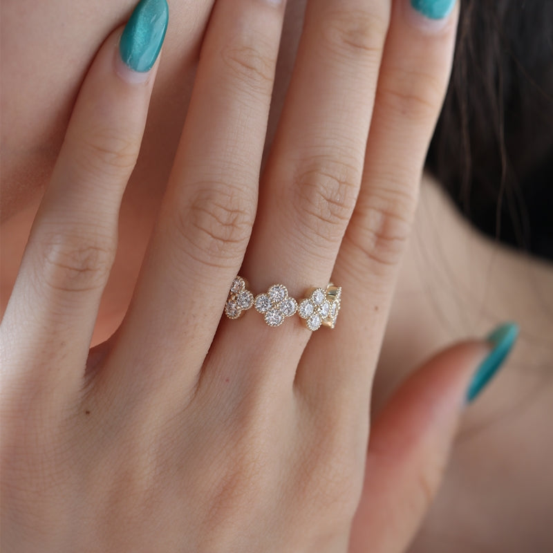10K Yellow Gold 2.27ct Round Lab Diamond Clover Eternity Band