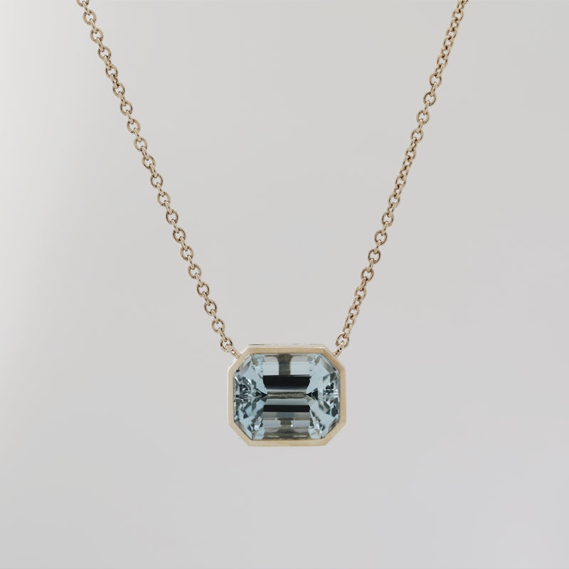14K Yellow Gold 3.47ct Emerald-Cut Natural Aquamarine Necklace