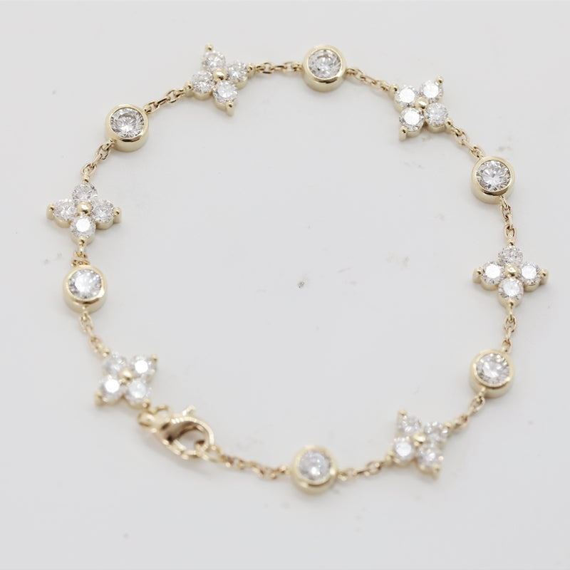 18K Yellow Gold 1.72ct Round Lab Diamond Clover Bracelet