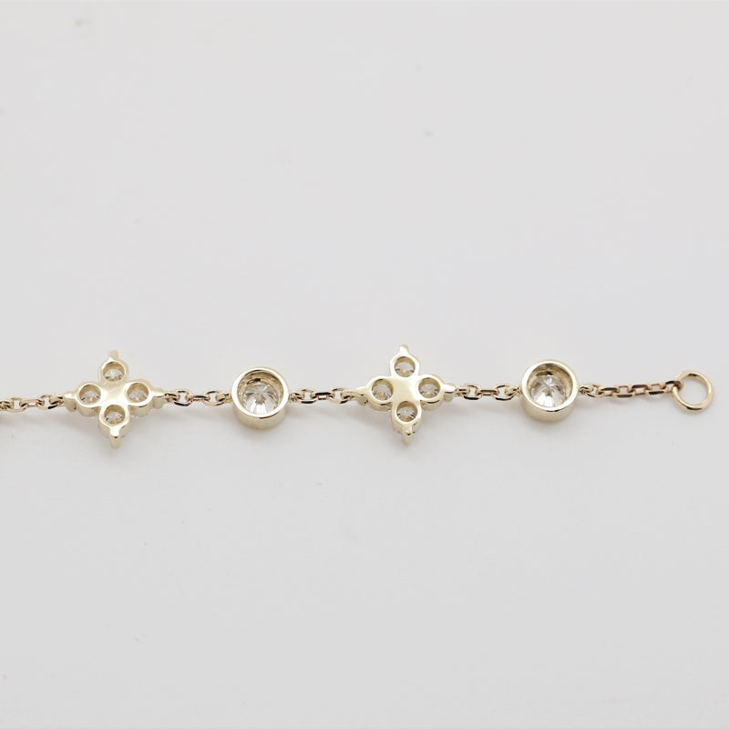 18K Yellow Gold 1.72ct Round Lab Diamond Clover Bracelet