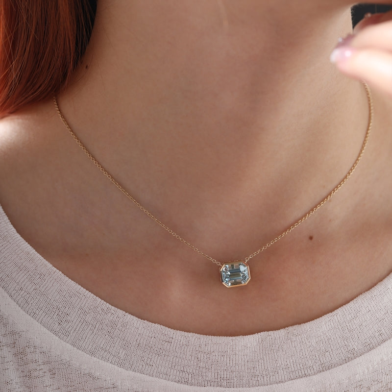 14K Yellow Gold 3.47ct Emerald-Cut Natural Aquamarine Necklace