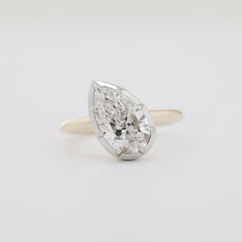 14K Yellow Gold + PT950 2.53ct Pear-Shaped Lab Diamond Solitaire Bezel Setting Ring