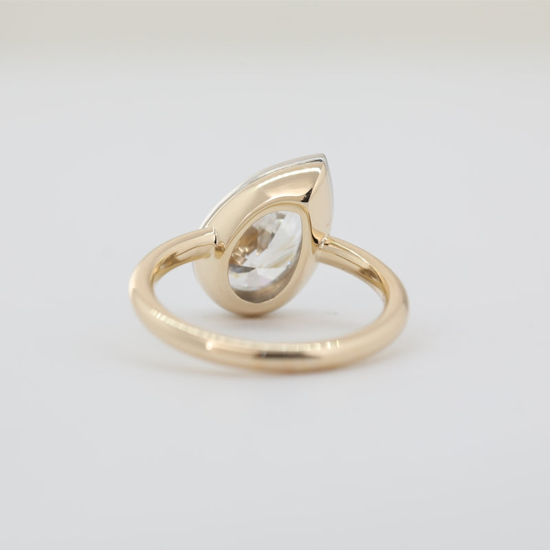 14K Yellow Gold + PT950 2.53ct Pear-Shaped Lab Diamond Solitaire Bezel Setting Ring