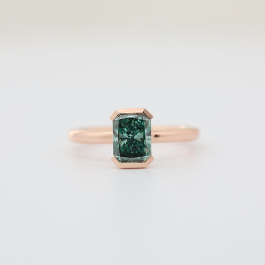 10K Rose Gold 1.53ct Radiant-Cut Green Lab Diamond Half Bezel Setting Solitaire Ring