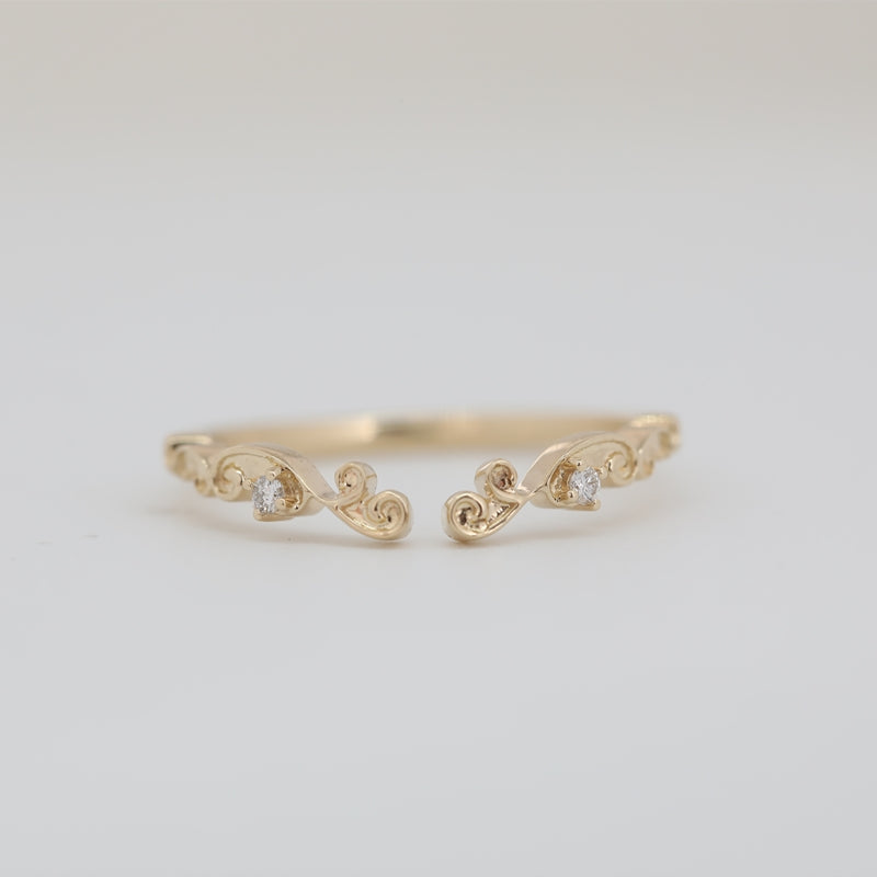 14K Yellow Gold Minimal Lab Diamond Band