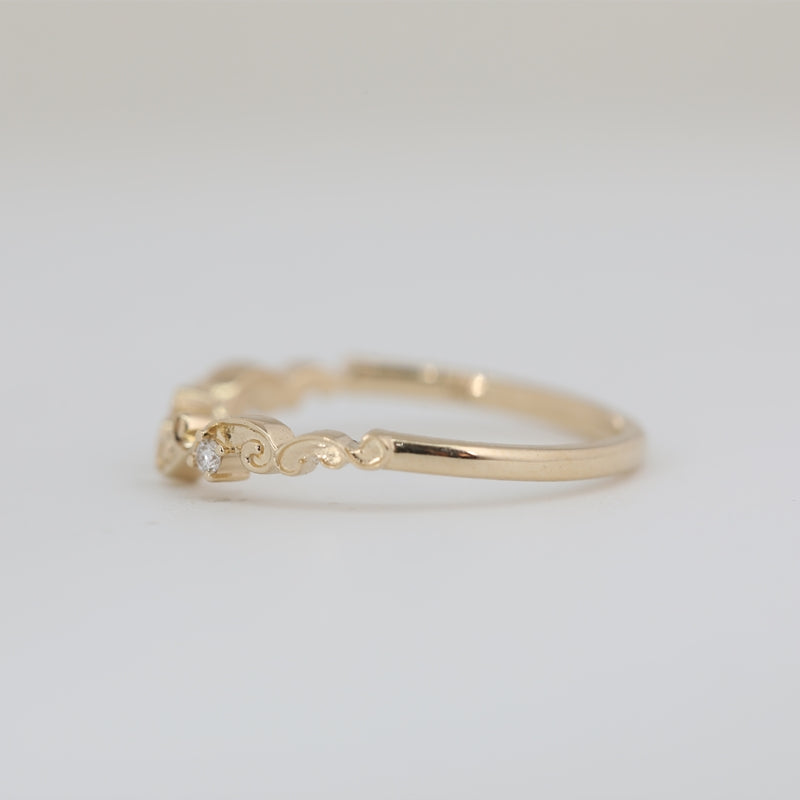 14K Yellow Gold Minimal Lab Diamond Band