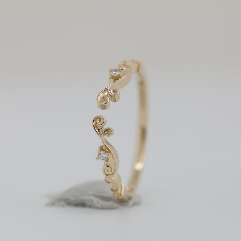 14K Yellow Gold Minimal Lab Diamond Band