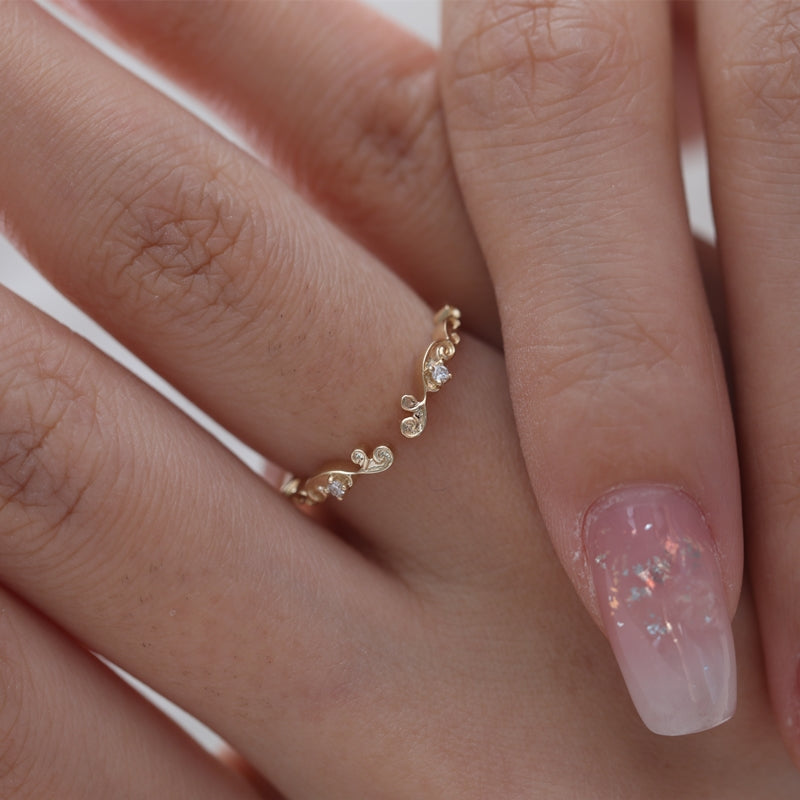 14K Yellow Gold Minimal Lab Diamond Band